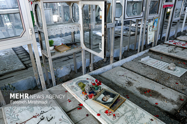 آیین غبارروبی مزار شهدا