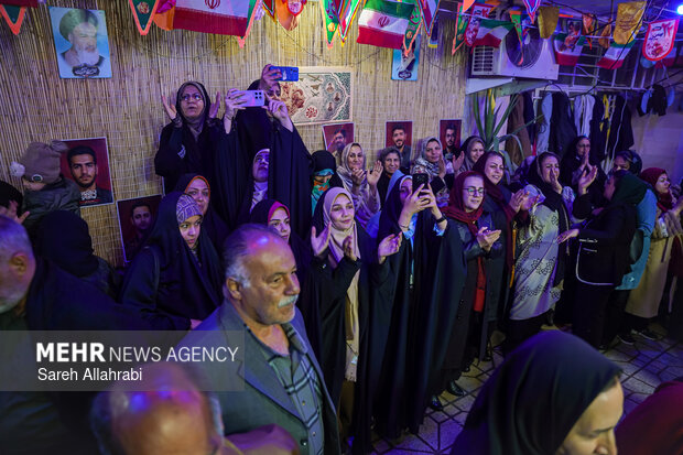 پخت ۵۰ تن سمنو در شیراز