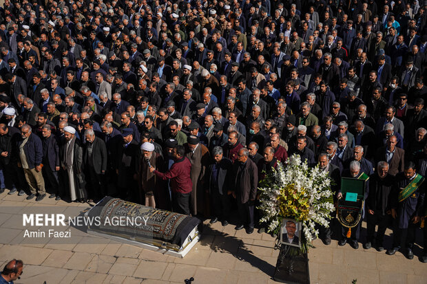 تشییع و تدفین استاندار سابق فارس