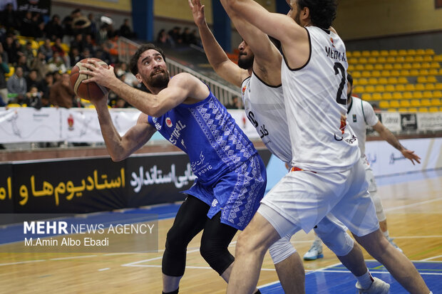 لیگ برتر بسکتبال - گلنور و استقلال