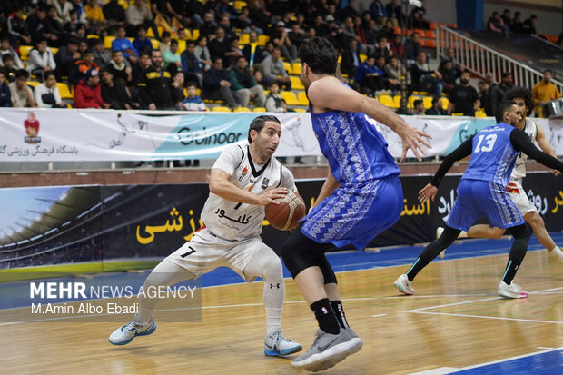 لیگ برتر بسکتبال - گلنور و استقلال