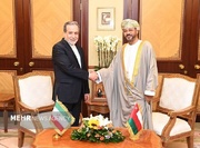 وزير الخارجية الايراني يلتقي نظيره العماني في مسقط