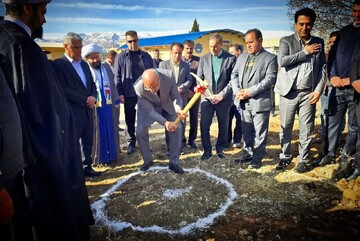 مدرسه ۱۲ کلاسه شهید کاظمی دالاهو کلنگ‌زنی شد