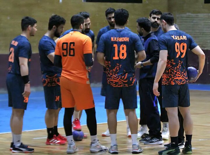 امینایی: مشکل سالن هندبال میتواند میزبانی مراحل بعد را از کرمان بگیرد