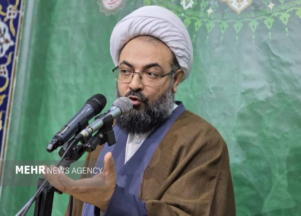 امام جمعه لنگرود: انقلاب اسلامی نظم سلطهگر شرق و غرب را در هم شکست امام جمعه لنگرود: انقلاب اسلامی نظم سلطهگر شرق و غرب را در هم شکست