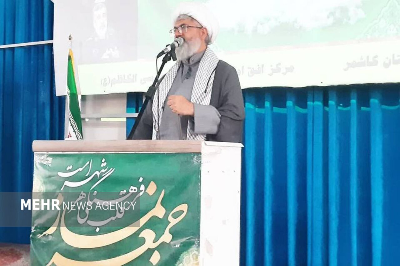 طاهری: فشار اقتصادی و تهدید نظامی تلاشی برای ضربه به عزت ملی است