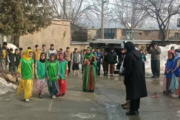 اجرای ویژه برنامه فرهنگی و هنری ویژه کودکان در روستای ینگیجه مریوان