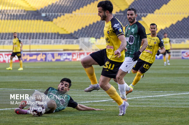 لیگ برتر فوتبال - سپاهان و خیبر