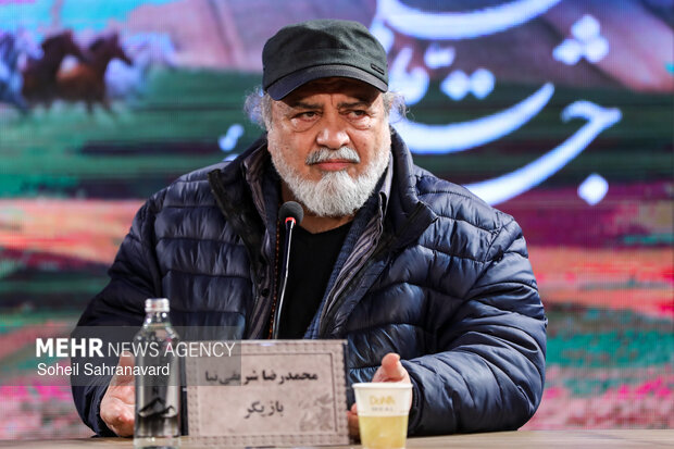 نگاهی انسانی و غیرکلیشهای به جنگ داشتیم؛ همکاران ما ترسو نیستند! نگاهی انسانی و غیرکلیشهای به جنگ داشتیم؛ همکاران ما ترسو نیستند!