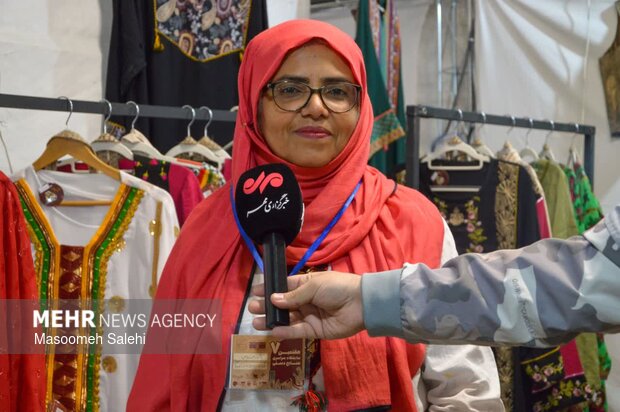 لباس بندری روایتی از تلفیق حجاب و هنر در هرمزگان