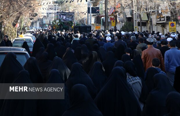 مراسم تشییع پیکر آیت الله محمودی در ورامین