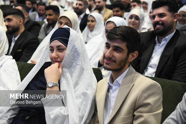 جشن ازدواج ۳۱۳ زوج بسیجی در مشهد