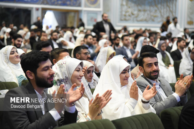 جشن ازدواج ۳۱۳ زوج بسیجی در مشهد