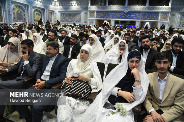جشن ازدواج ۳۱۳ زوج بسیجی در مشهد