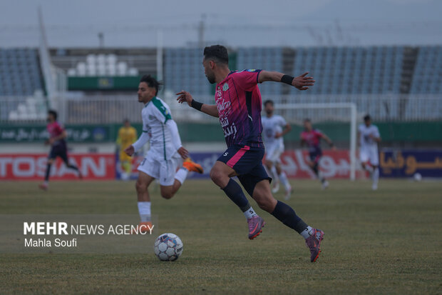 لیگ برتر فوتبال - آلومینیوم و ذوب آهن