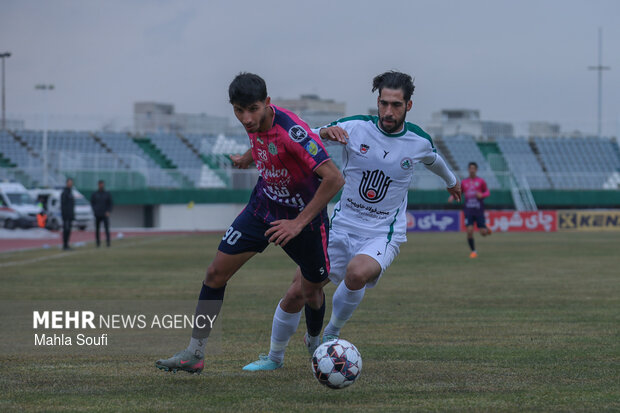 لیگ برتر فوتبال - آلومینیوم و ذوب آهن