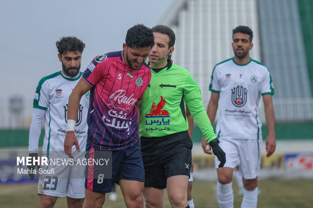 لیگ برتر فوتبال - آلومینیوم و ذوب آهن