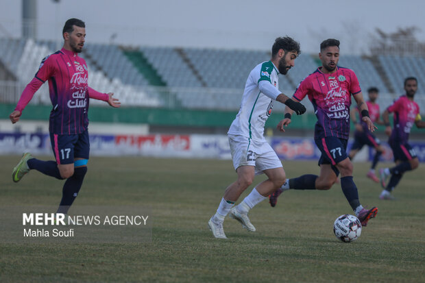 لیگ برتر فوتبال - آلومینیوم و ذوب آهن