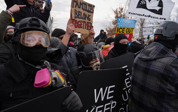 درگیری معترضان با پلیس آمریکا در مینیاپولیس؛ بازداشت ۴۲ نفر+ فیلم