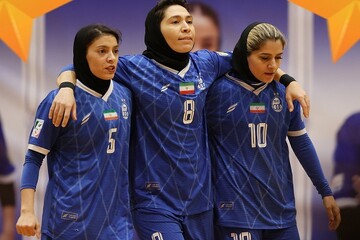 نبرد استقلال برای تثبیت صدر و تلاش تیم‌ها برای فرار از بحران