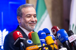 عێراقچی: هیچ پرسێک جگە لە ئەتۆمی دانوستانی لەسەر ناکەین