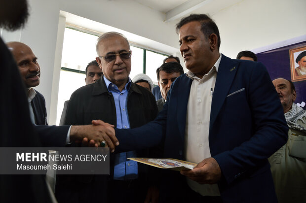 افتتاح و کلنگ‌زنی پروژه‌های شهرستان میناب و رودان در دهه فجر