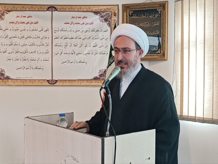 باوقار: شعر آیینی میراثی گرانقدر برای تبیین عقاید و روشنگری جامعه است