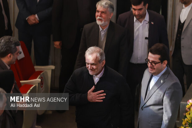 آئین اختتامیه چهل و سومین جایزه کتاب سال جمهوری اسلامی ایران