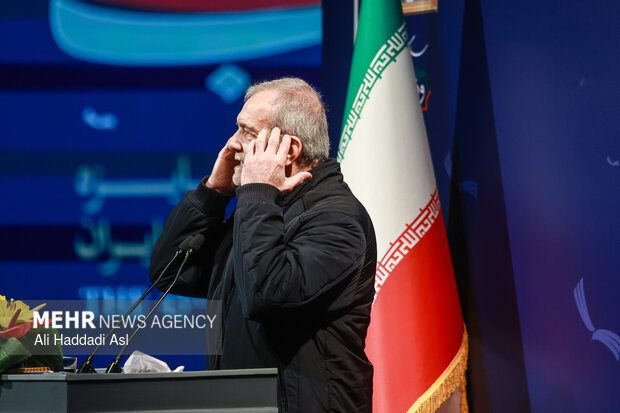 آئین اختتامیه چهل و سومین جایزه کتاب سال جمهوری اسلامی ایران