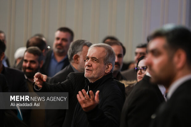 آئین اختتامیه چهل و سومین جایزه کتاب سال جمهوری اسلامی ایران