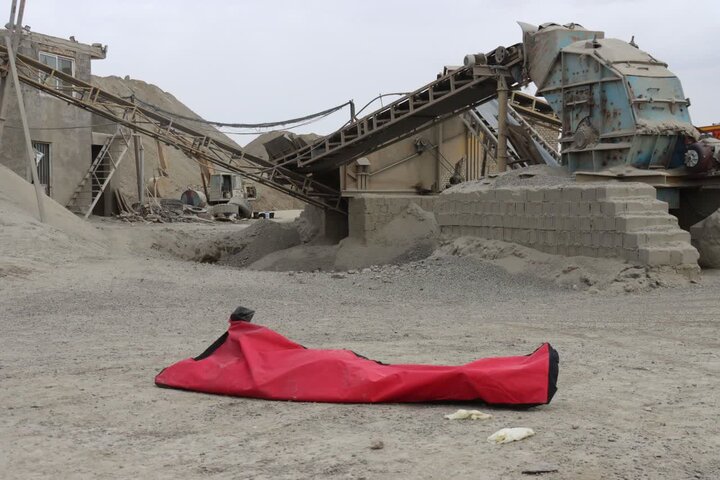 کارگر ۵۰ ساله در معدن شن و ماسه روستای آمرزید آباد جان باخت