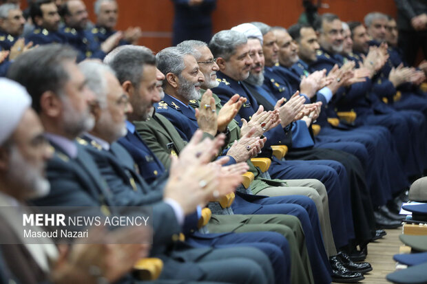 
Iran Air Force and Air Defense Commanders meeting with chief
