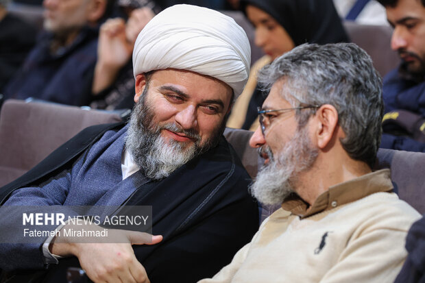 اختتامیه مسابقه عکس زندگی در جنگ