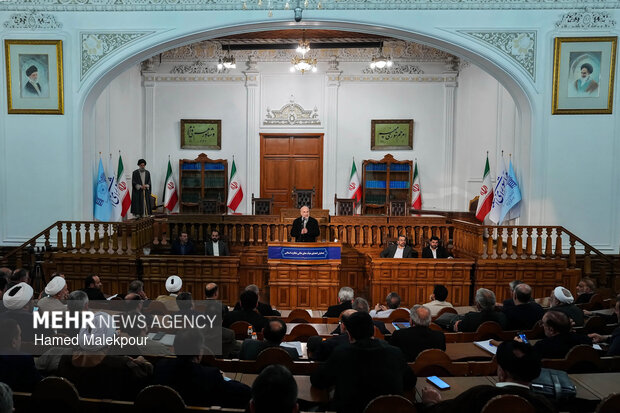 نشست اعضای هیأت‌های عالی نظارت بر انتخابات شوراها با حضور رئیس مجلس