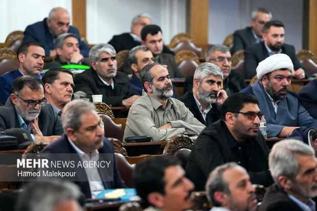 نشست اعضای هیأت‌های عالی نظارت بر انتخابات شوراها با حضور رئیس مجلس