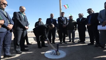 اجرای خط آبرسانی نهضت ملی مسکن میبد آغاز شد