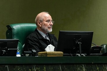 قالیباف: گرانی نان و بنزین در سال ۱۴۰۵ صحت ندارد