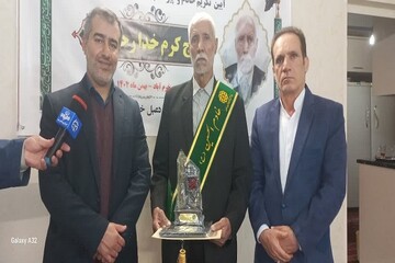 پیر غلام حسینی (ع) خرم‌آباد تکریم شد