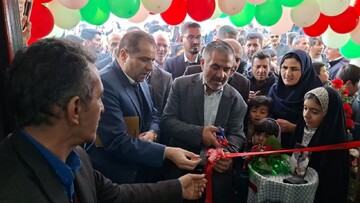 سالن ورزشی شهدای روستای نهرخلج فریدن افتتاح شد