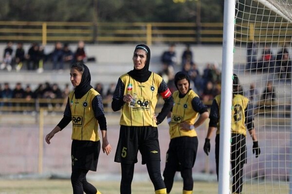 گلگهر در انتظار معجزه/ آیا سپاهان میتواند مانع قهرمانی خاتون شود؟