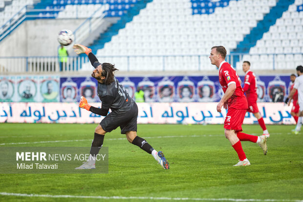 لیگ برتر فوتبال - ملوان و پرسپولیس