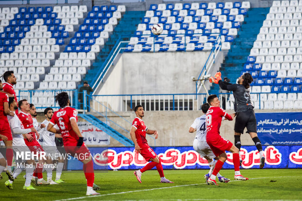 لیگ برتر فوتبال - ملوان و پرسپولیس