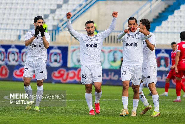 لیگ برتر فوتبال - ملوان و پرسپولیس