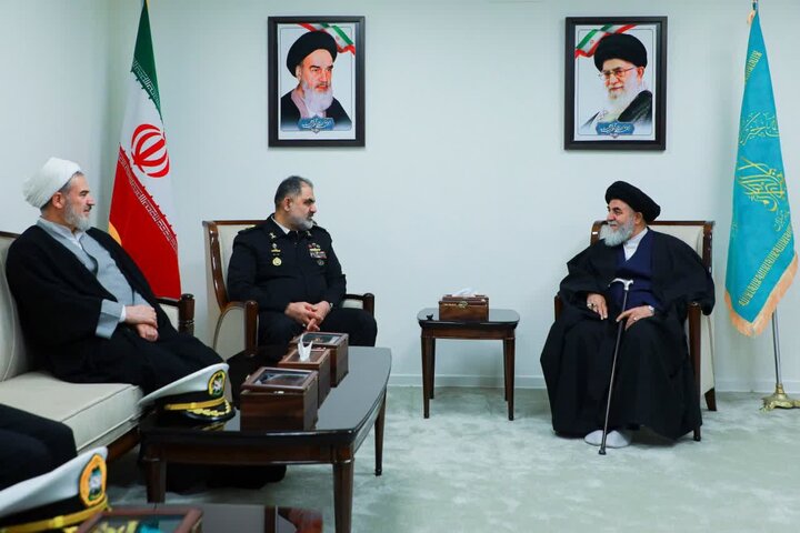 الأدميرال إيراني: ما شاهده الأعداء لم يكن سوى جزء يسير من قدرات القوات المسلحة الإيرانية