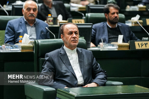 جلسه غیرعلنی مجلس با حضور رئیس ستاد کل نیروهای مسلح و وزیر امور خارجه