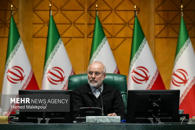 جلسه غیرعلنی مجلس با حضور رئیس ستاد کل نیروهای مسلح و وزیر امور خارجه