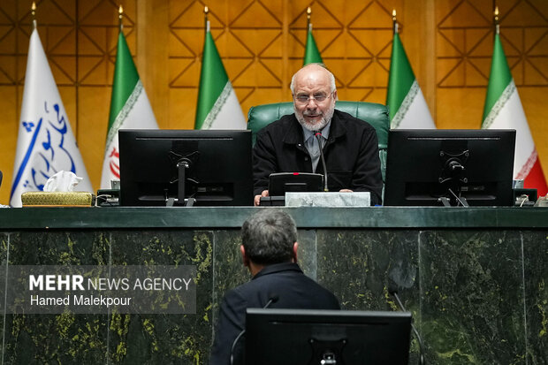 جلسه غیرعلنی مجلس با حضور رئیس ستاد کل نیروهای مسلح و وزیر امور خارجه