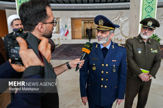 جلسه غیرعلنی مجلس با حضور رئیس ستاد کل نیروهای مسلح و وزیر امور خارجه