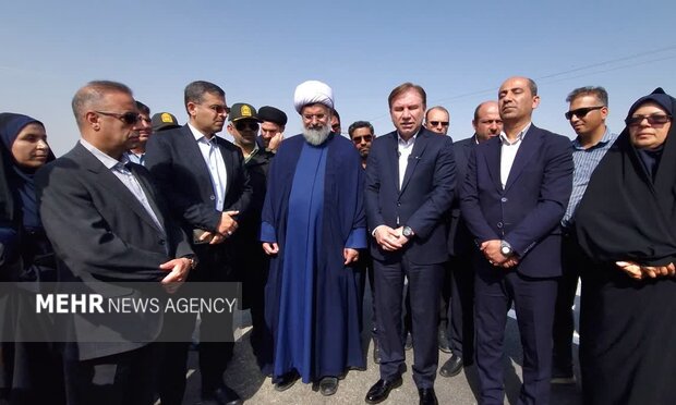 رستمی: بوشهر پیشگام آسفالت راه دسترسی روستاهای بالای ۵۰ خانوار است