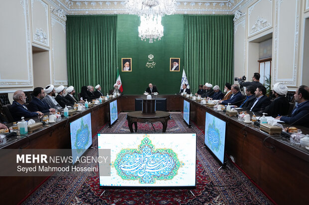 دیدار اعضای شورای هماهنگی دهه فجر با رئیس مجلس شورای اسلامی